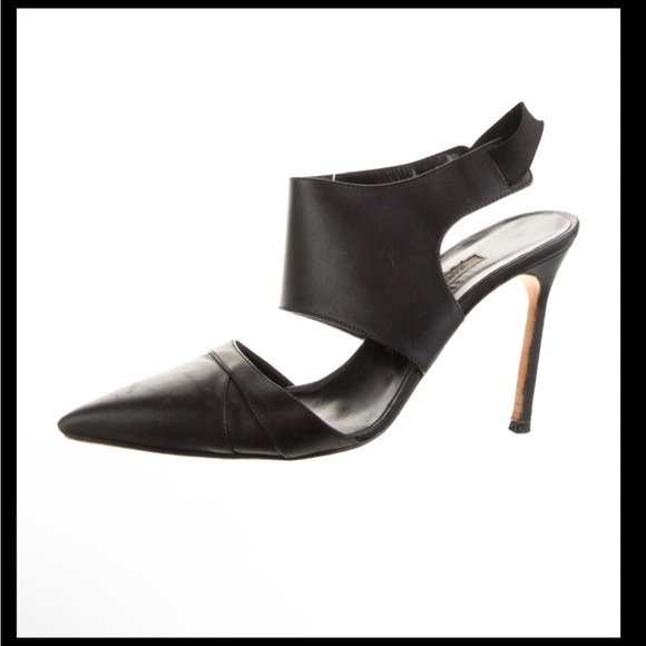Manolo Blahnik $885 Black Women's Heels size 39 (size 8.5 / 9) - Picture 1 of 9